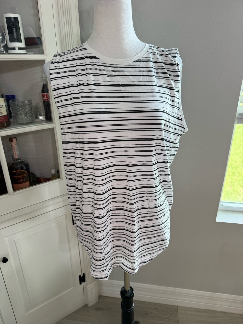 Lululemon Sleeveless Striped Tank Top - White and Black